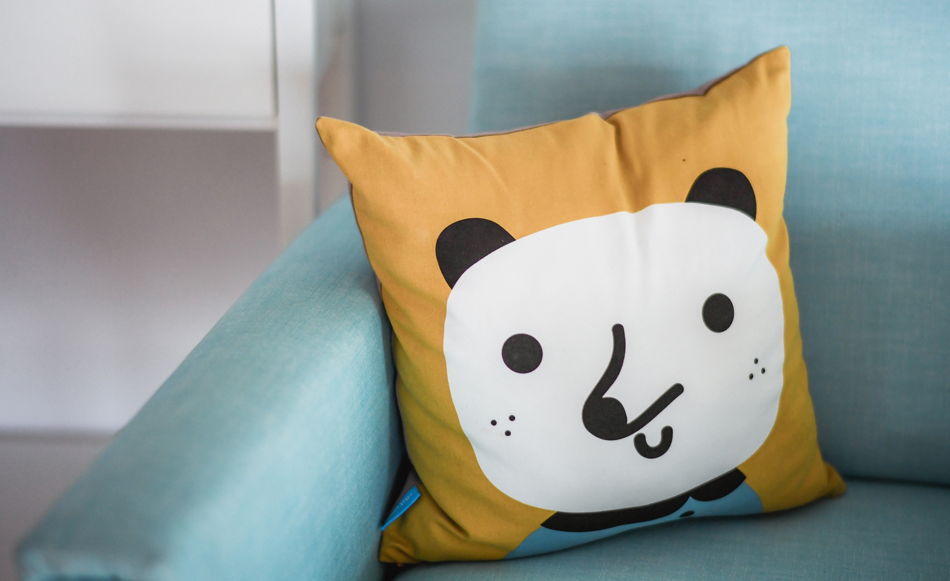 Creazione sito web per mobilifici cuscino con panda